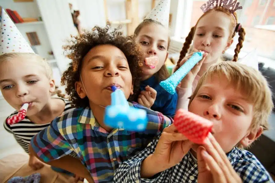 Why kids party entertainment should work for everyone, not just the kids involved 1 kids party entertainment